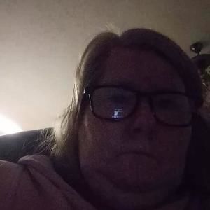 Meet your Posher, Lorie